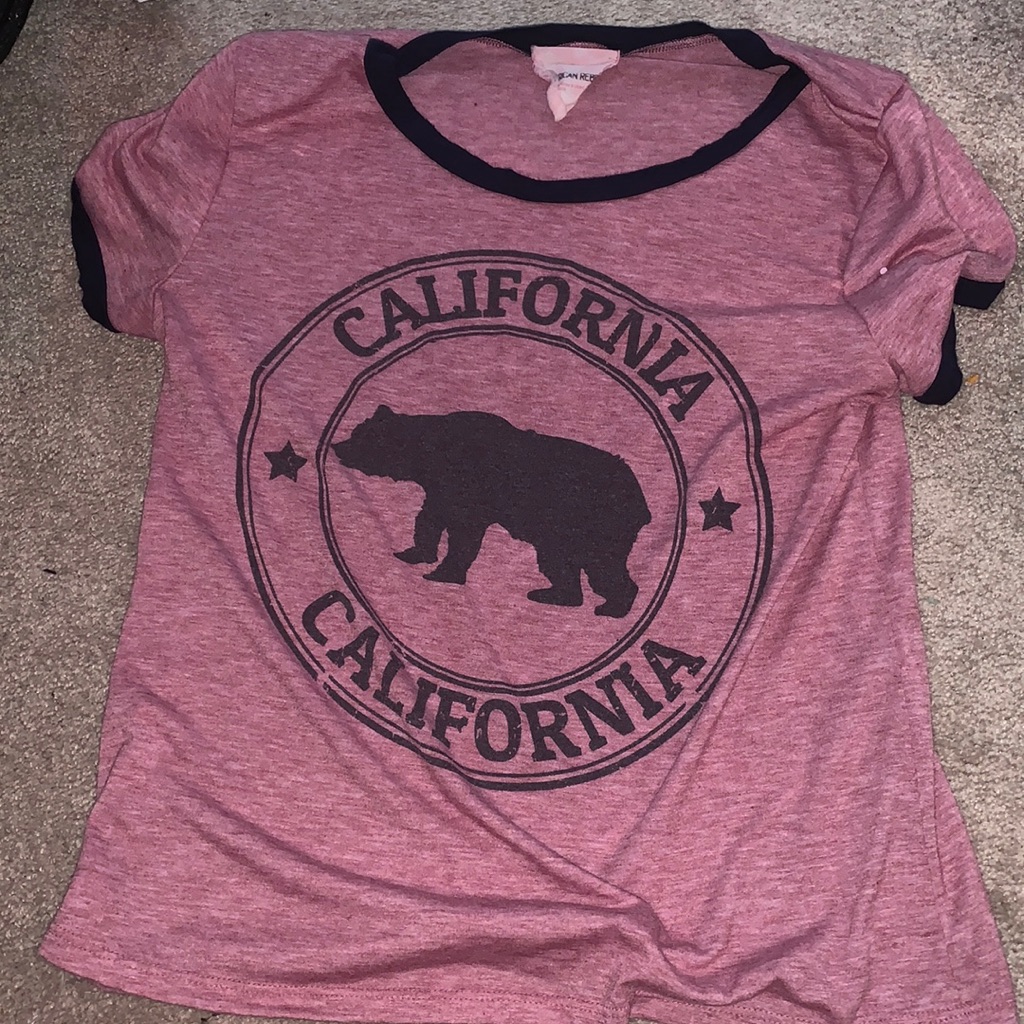 Just Got Videos To Work On This App  Also This Is A Pink Cropped Tee
